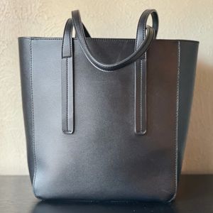 Black tote bag